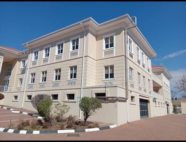 2,415M² BUILDING TO LET IN BRYANSTON